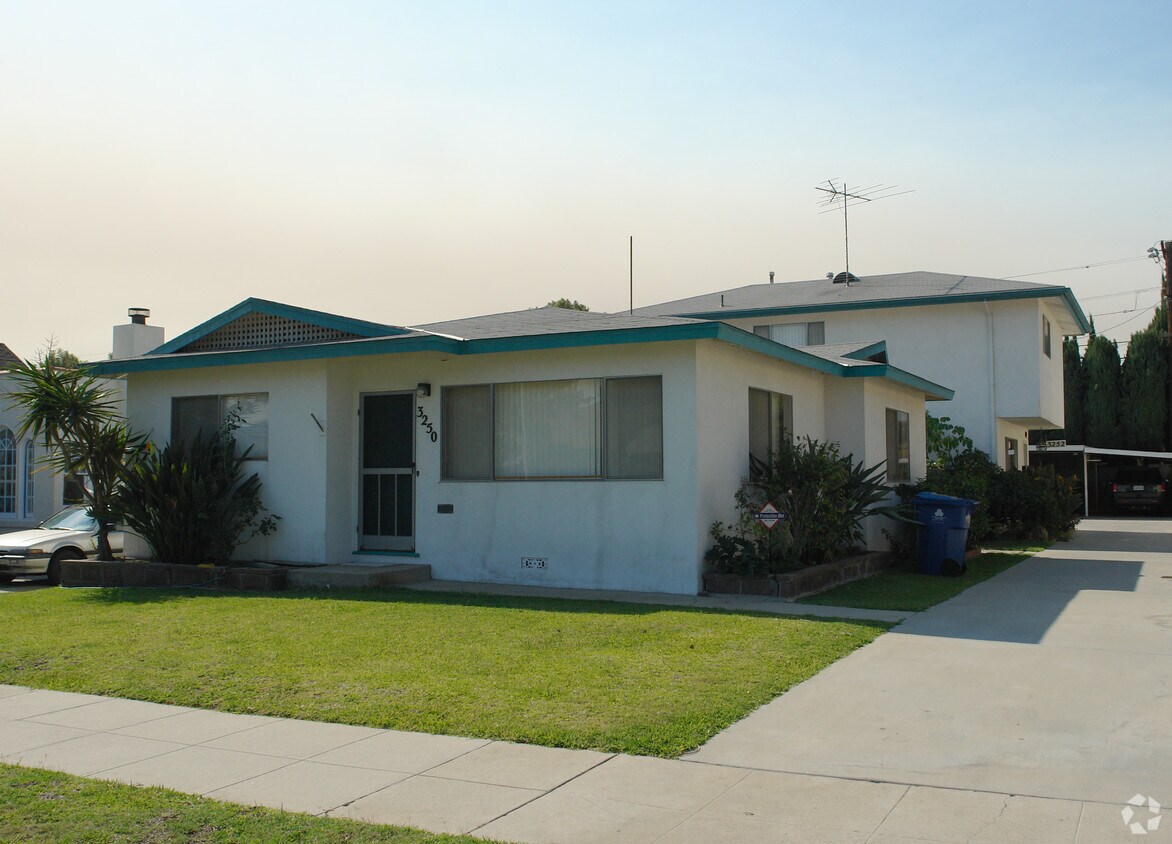 Primary Photo - 3250-3252 Larga Ave