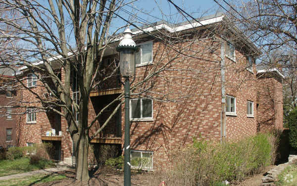 Building Photo - 266 Senator Pl