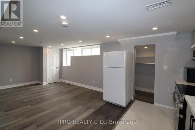 Building Photo - 81 Gretna Dr