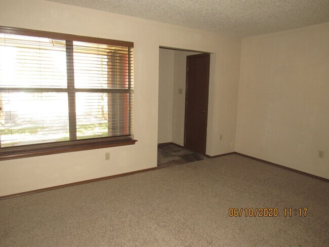 Foto del edificio - 2809 NW 46th St