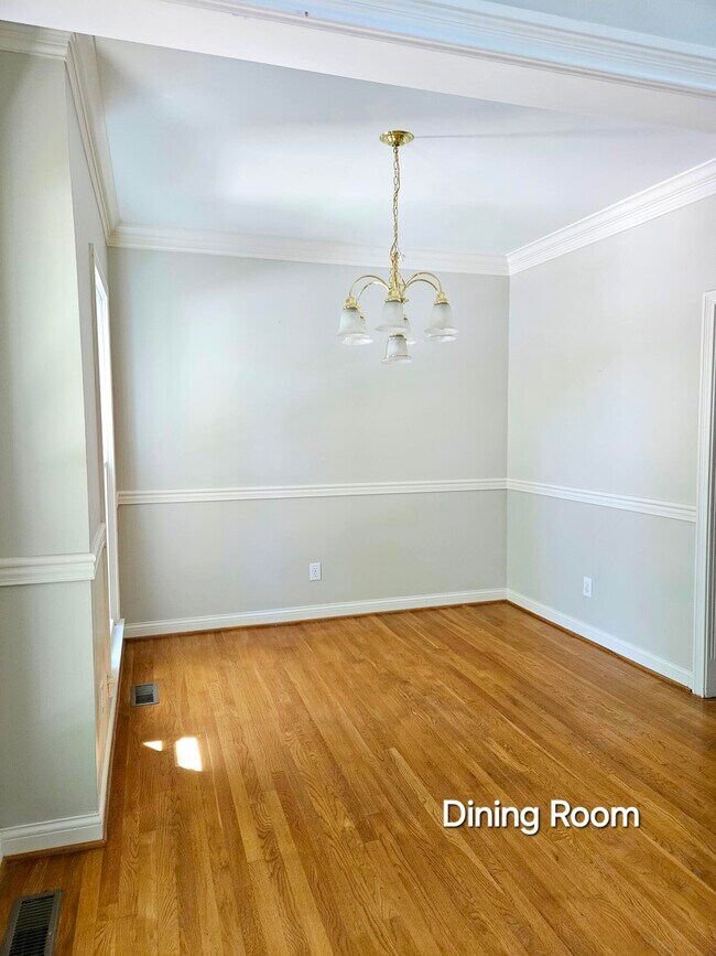 Foto del edificio - 4877 Keats Grove Ln