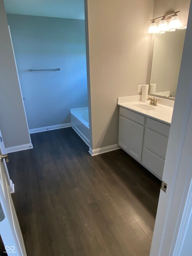 Building Photo - 7352 Doyal Dr