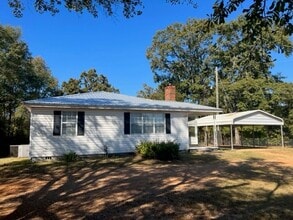 Building Photo - 1426 Edgeworth Dr E