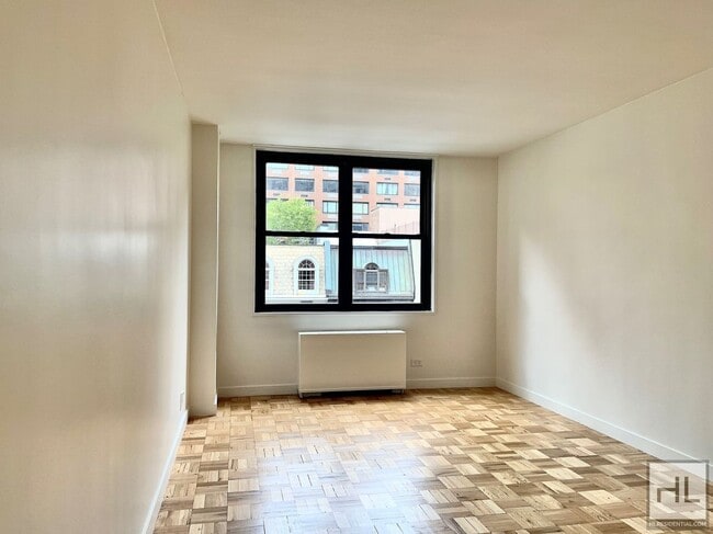 Building Photo - EAST 49 STREET