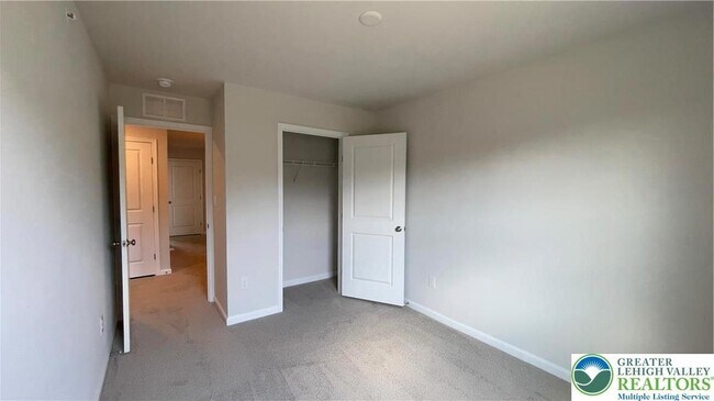 Foto del edificio - 1248 Martin Rd