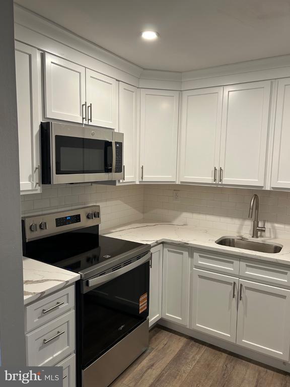 Foto del edificio - 839 Garrett Ln