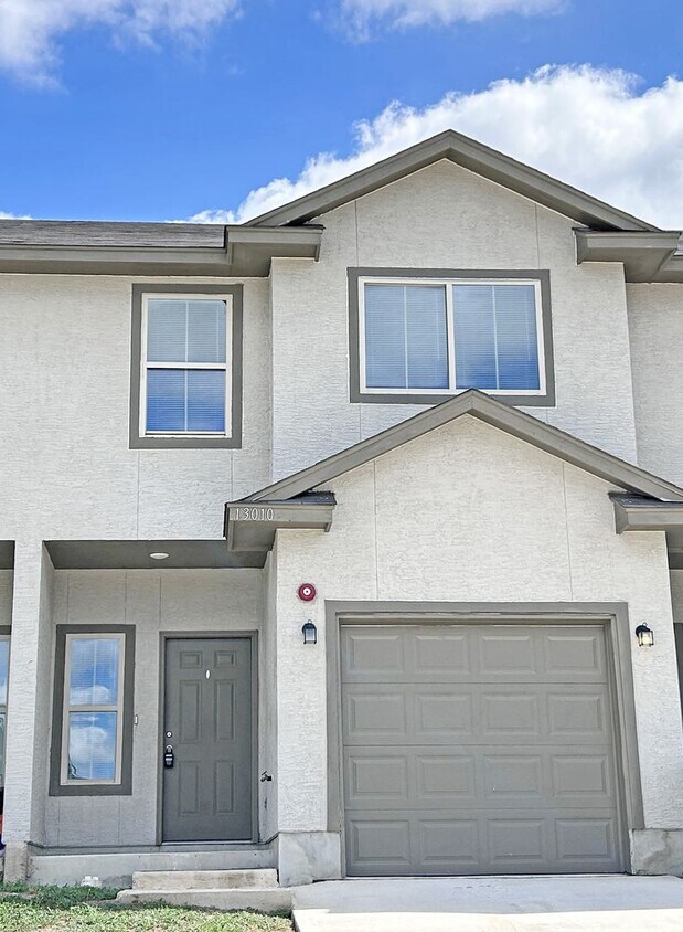 Charming Townhome Near I-35 & Randolph AFB - Charming Townhome Near I-35 & Randolph AFB