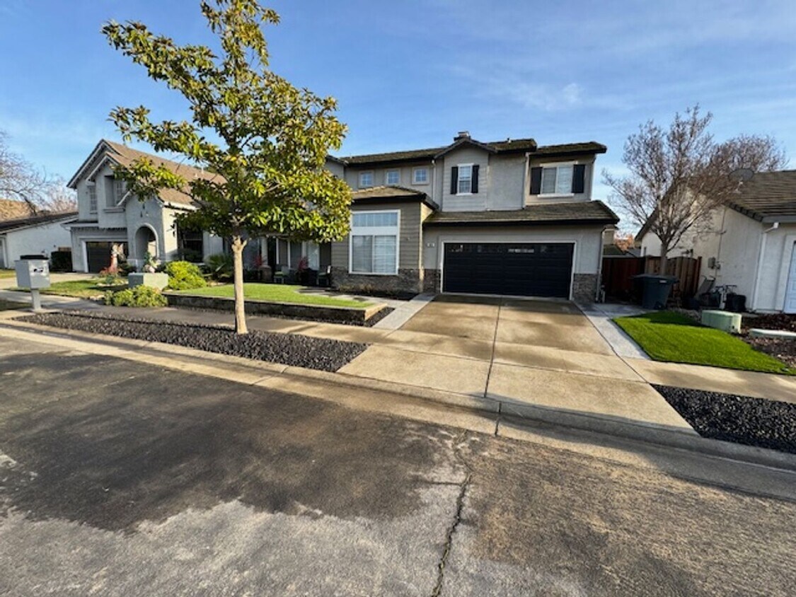 Foto principal - 808 Madison Way