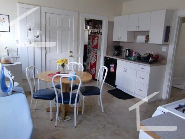 Kilsyth 4 Bed - Kilsyth 4 Bed Apartment