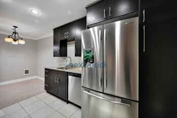 Building Photo - Beautiful home with 2 beds, 1 baths for rent Live in the Heart of Bellevue!