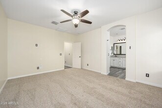 Building Photo - 538 W Gum Tree Ave
