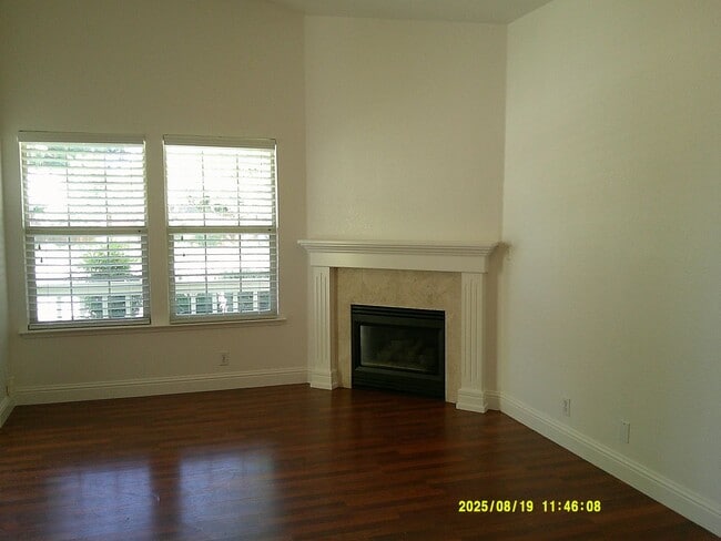 Foto del edificio - 1120 Tulip Ln