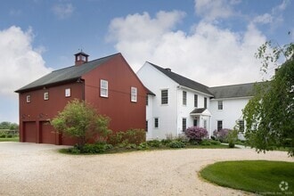 Building Photo - 17 Grandview Ln
