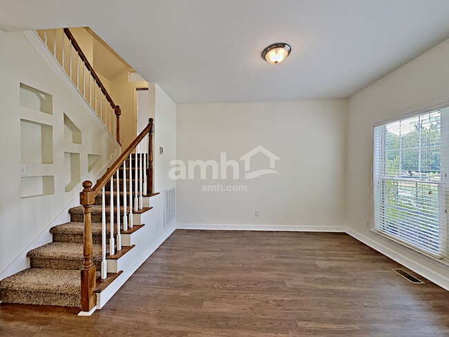 Building Photo - 2709 Aston Woods Ln