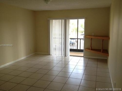 Foto del edificio - 4135 NW 88th Ave
