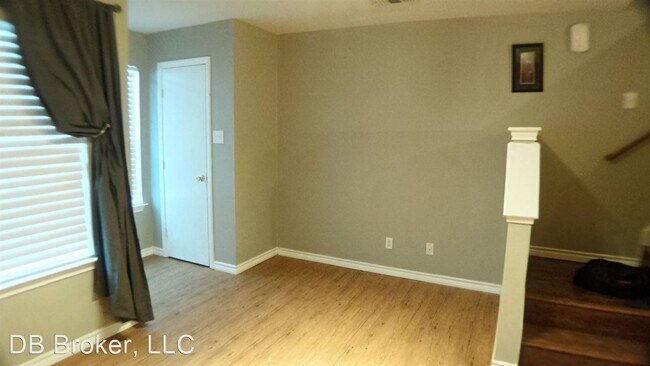 Foto del edificio - 2 br, 2.5 bath House - 8 Bratton Drive