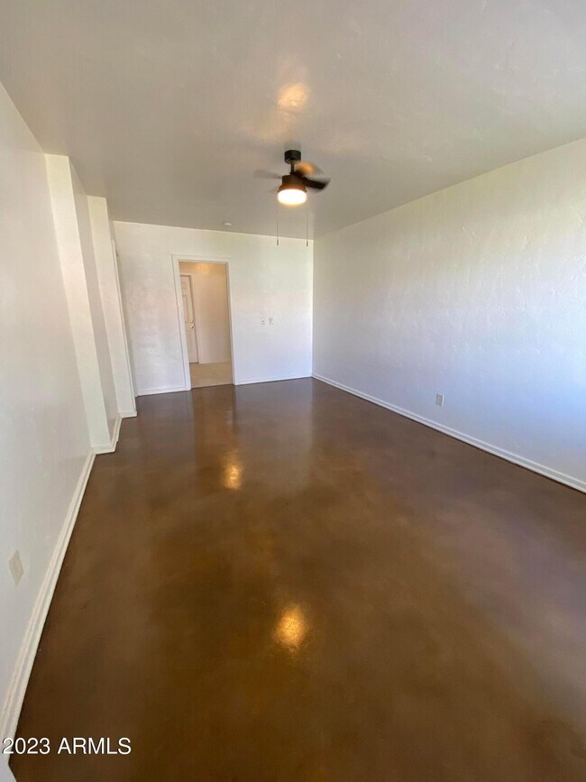 Foto del edificio - 1530 W Mulberry Dr