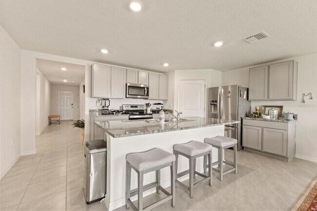 Building Photo - 5166 Plumeria Dr