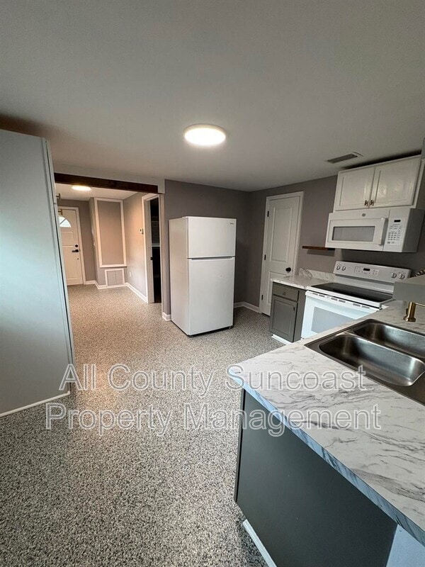 Photo - 1080 S Water St House