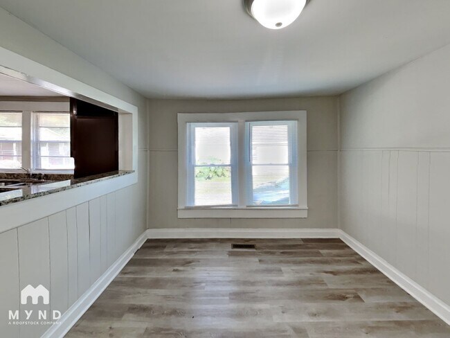 Foto del edificio - 4313 Kendall Ave