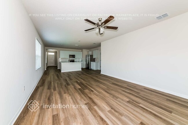 Building Photo - 8025 Majestic Palms Ct