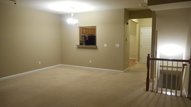 Building Photo - Ballantyne area townhouse