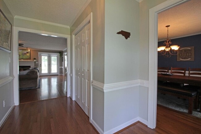 Building Photo - 103 Carolina Wren Cir