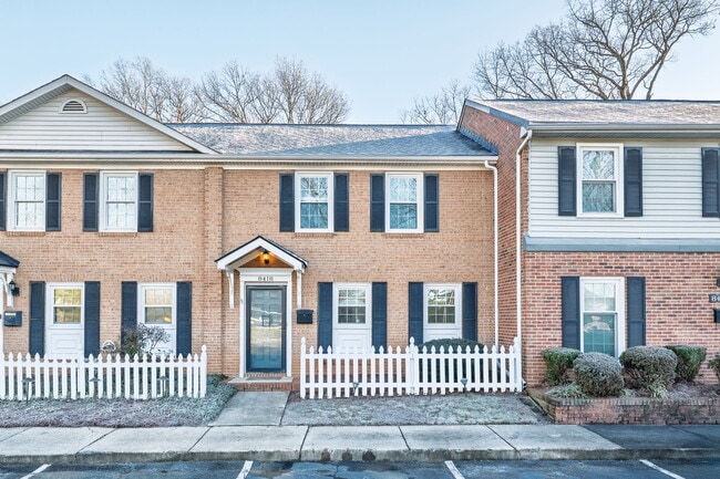 Photo - 8418 Knights Bridge Rd Townhome