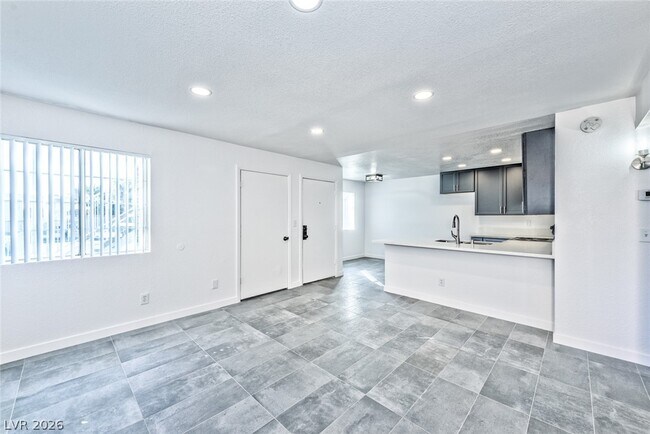 Foto del edificio - 1870 Nebula Dr