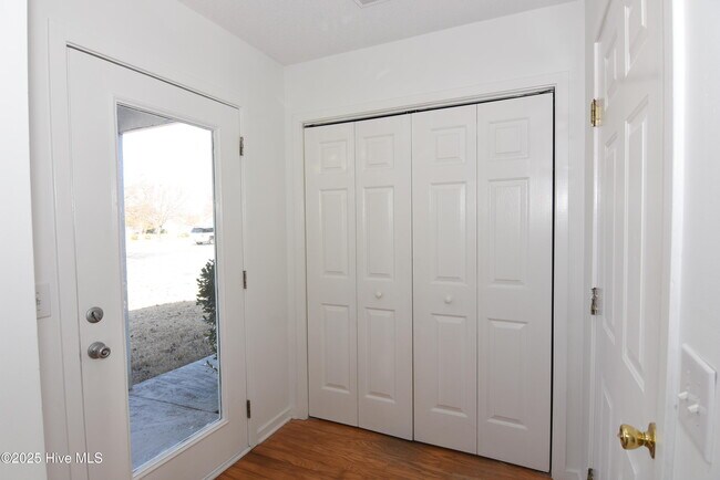 Foto del edificio - 309 Bridgeton Ct