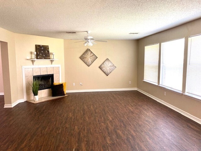Photo - Huge home features 4 bedrooms & 2.5 baths for Rent!