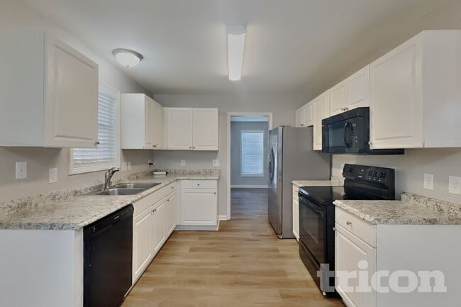 Foto del edificio - 4425 Windstorm Way