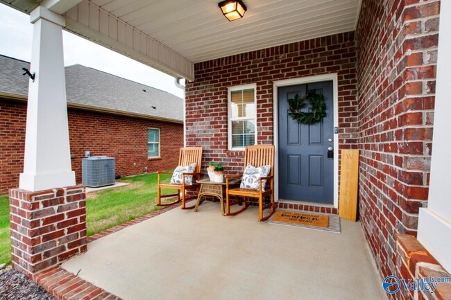 Building Photo - 12900 Tallulah Dr