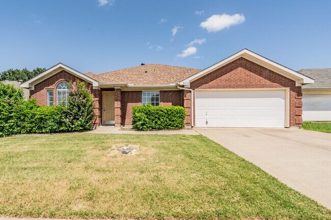 Building Photo - Spacious single-story 4-bedroom, 2-bath home in Arlington, Mansfield ISD