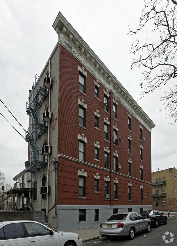 Foto del edificio - 61 Concord St