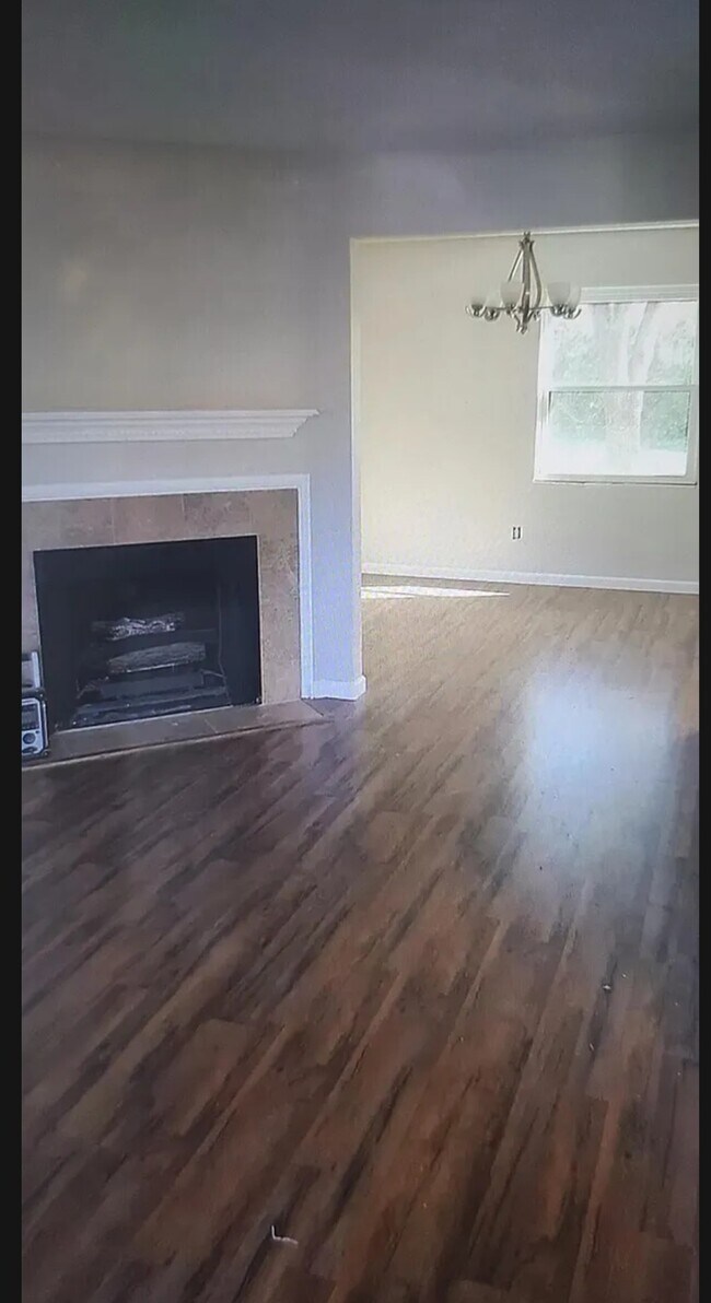 Foto del edificio - 13352 Hiddencrest Ln