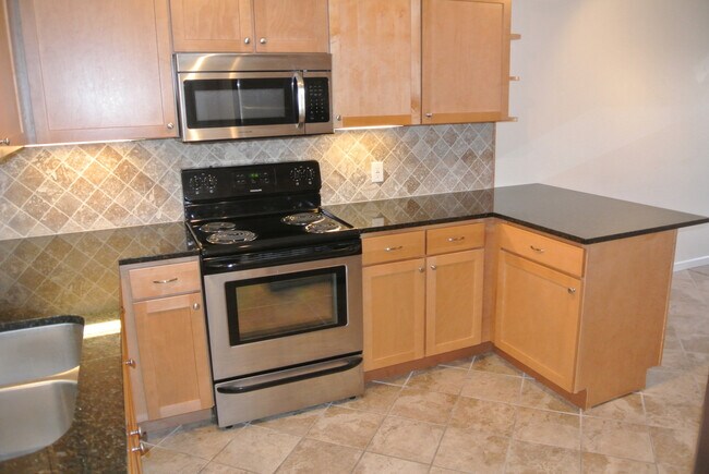 Foto del edificio - Amazing 3 bedroom /3.5 bath townhome in S....