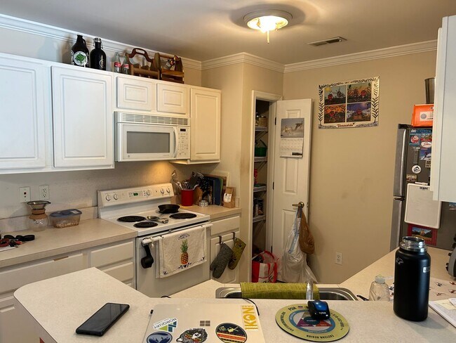 Foto del edificio - 215 S Knollwood Dr