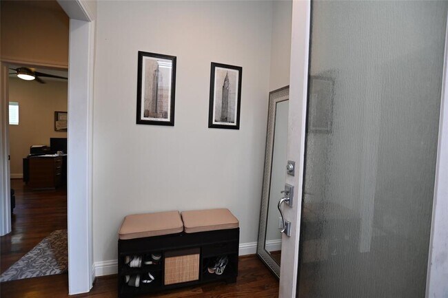 Foto del edificio - 5520 Kiam St