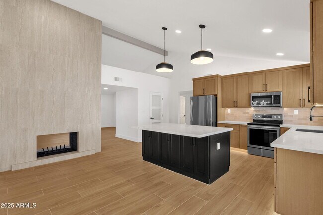 Foto del edificio - 14421 N 45th St