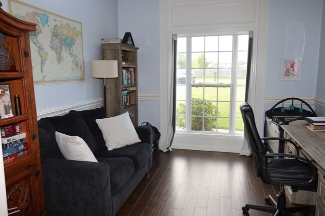 Building Photo - 124 Mill Pond Pl