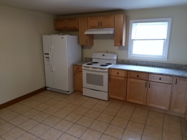 Foto del edificio - 121 King Philip Rd