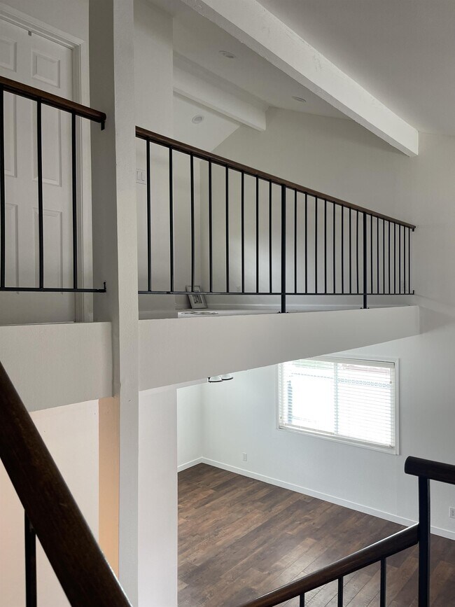 Building Photo - 15 Japala Ct