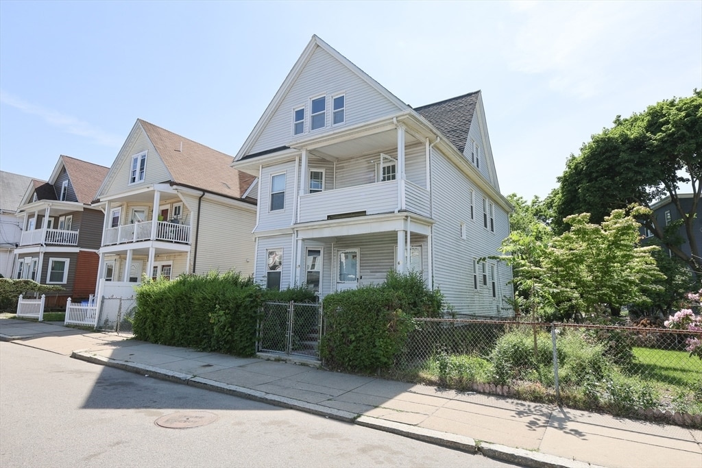 Primary Photo - 67 Willowwood St