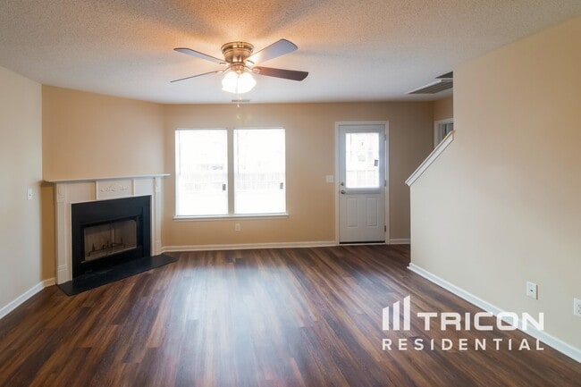 Foto del edificio - 216 Meyer Ln