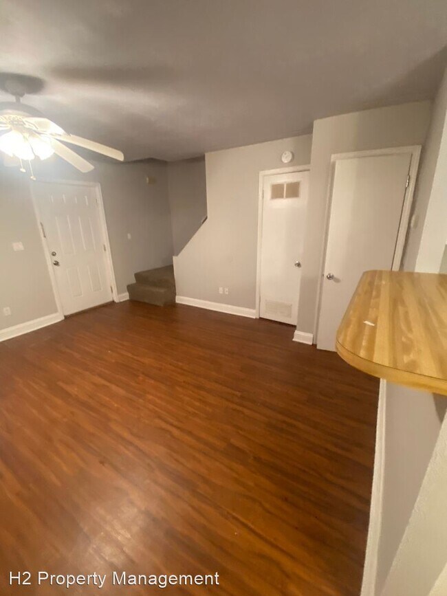 Building Photo - 2 br, 1.5 bath House - 1236 Continental Court
