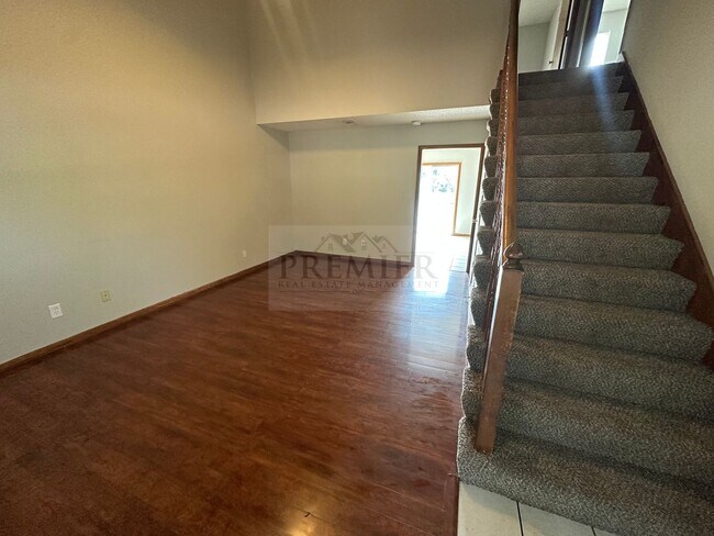 Building Photo - 1039 Dean Dr
