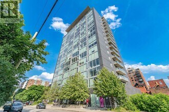 Building Photo - 300 Lisgar St