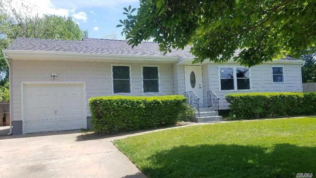 7 Par Ln S, Brentwood, NY 11717 House Rental in Brentwood, NY