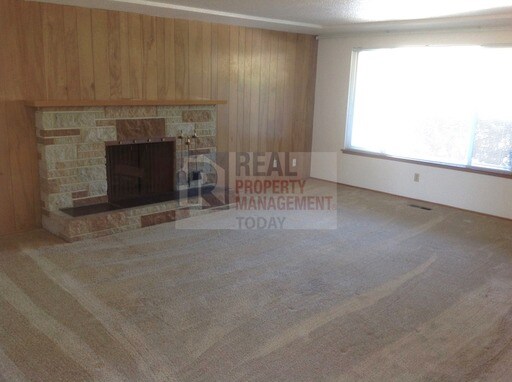 Building Photo - 6026 S Wapato Lake Dr